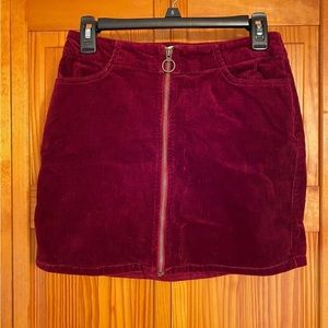 Junior’s Mini Skirt
